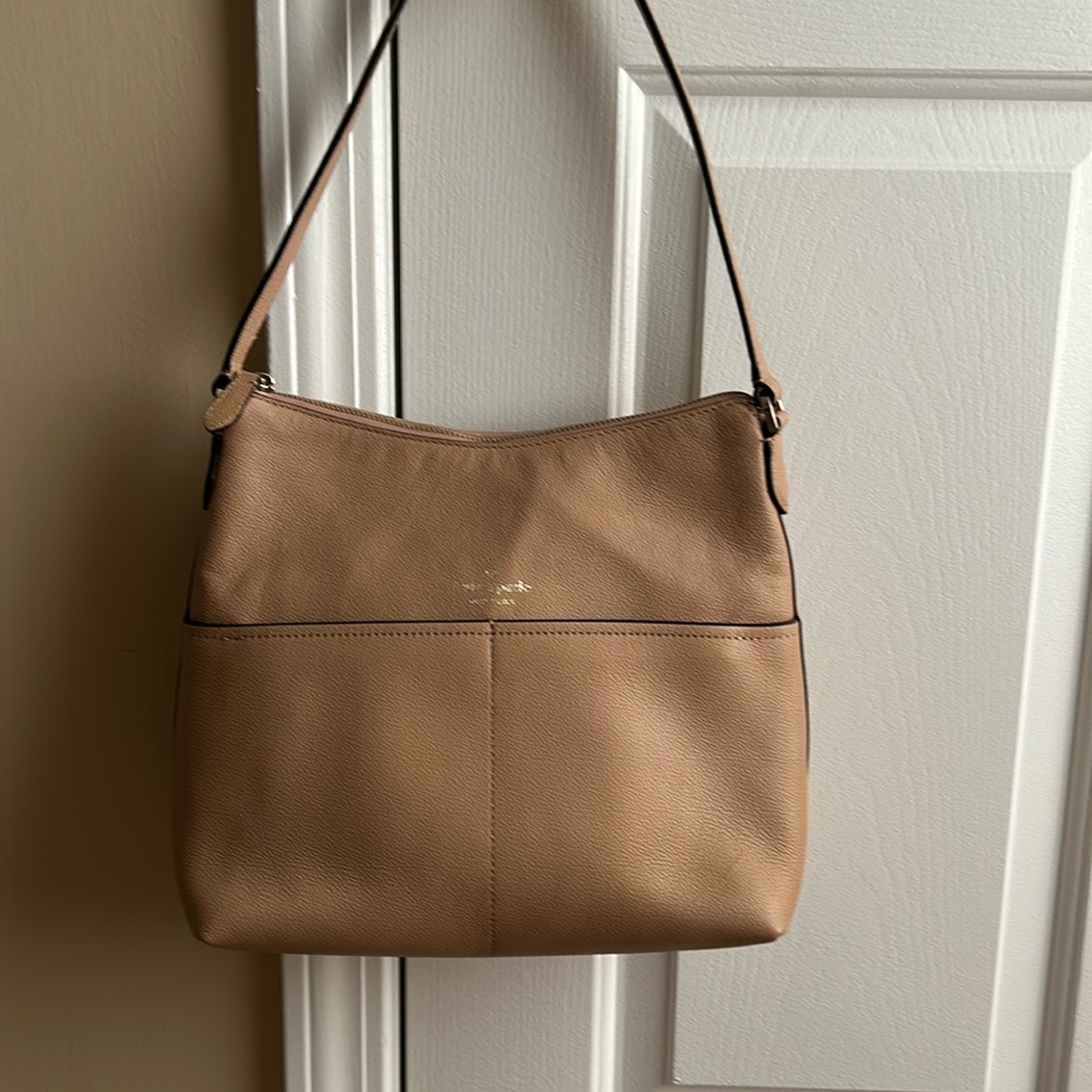 Kate Spade Tan Pebbled Leather Shoulder Bag.
